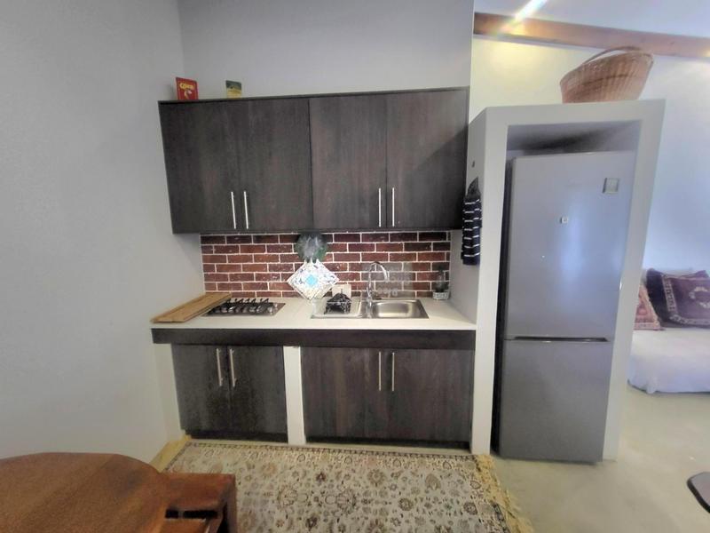 6 Bedroom Property for Sale in Sunset Estate Western Cape